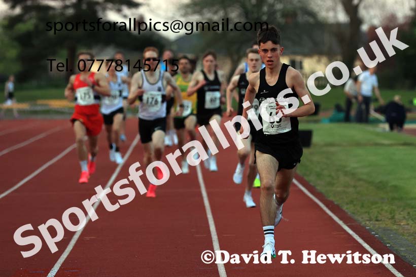 The 1500 metres, 2025 NEGP No. 1, Monkton Stadium, Jarrow. Photo: David T. Hewitson/Sports for All Pics